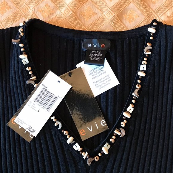 Evie tops V neck Stretching knit NWT - Picture 2 of 3